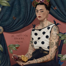 Laden Sie das Bild in den Galerie-Viewer, Voglio Bene Samtiges Brillenetui „La Muse“ – Schutz mit Stil
