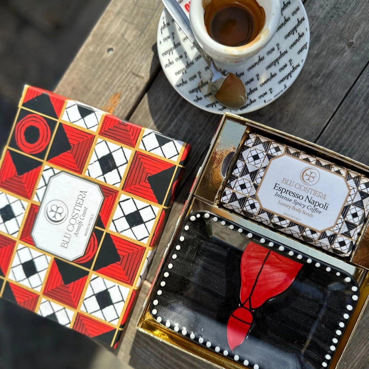 Limitierte Geschenkbox „Neapel“ – Kaffeeseife & Handgemachte San Gennaro Keramikschale